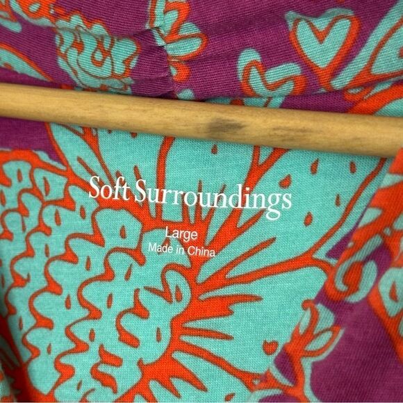 Soft Surroundings Twilight Luau Printed Soft Stretch Tunic Top Sz L Tropical - Picture 7 of 8